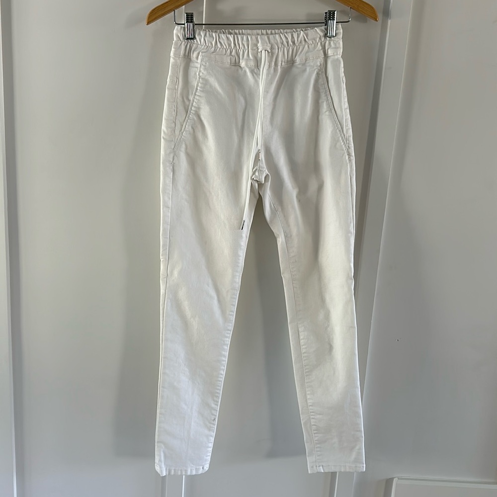 Bevy Flog white pants 24